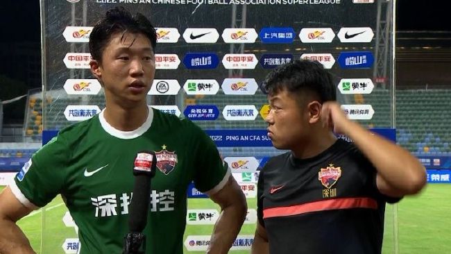 其中包括哈兰德，他错过了一个空门，然后他对着胡珀咆哮，似乎只是这位裁判阻止了曼城的胜利。